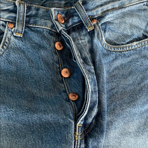 H&M // jean skirt - Picture 4 of 4